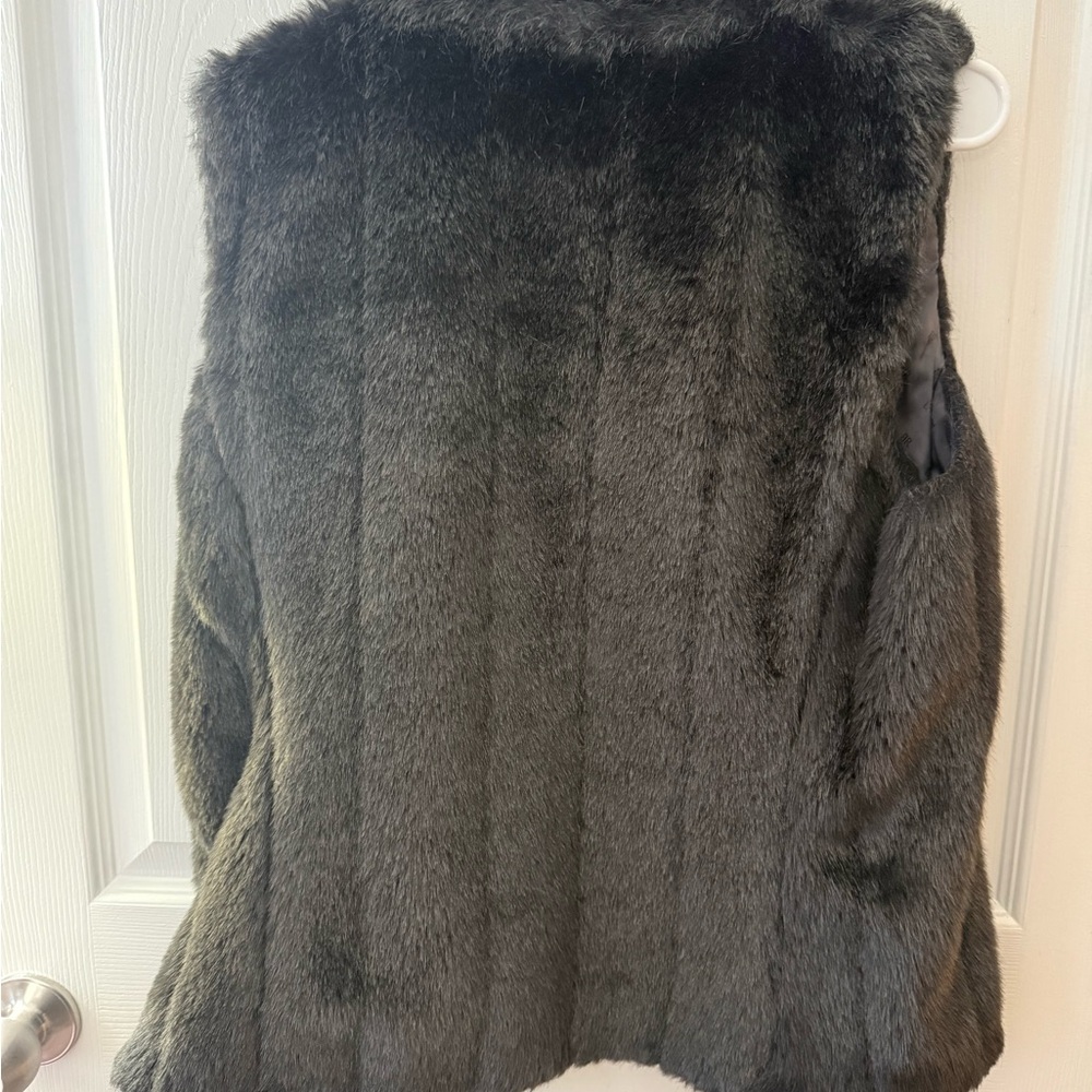 Banana Republic Women's Faux Fur Vest - Black - Picture 4 of 6
